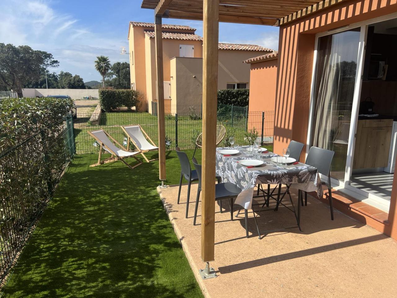 Mini Villa 4-6 Pers. Les Hameaux De Saint Cyprien Lecci Luaran gambar